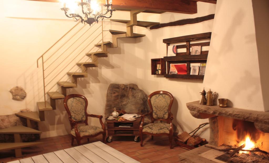 Bed and Breakfast Il Lupo Rosso Santu Lussurgiu Esterno foto