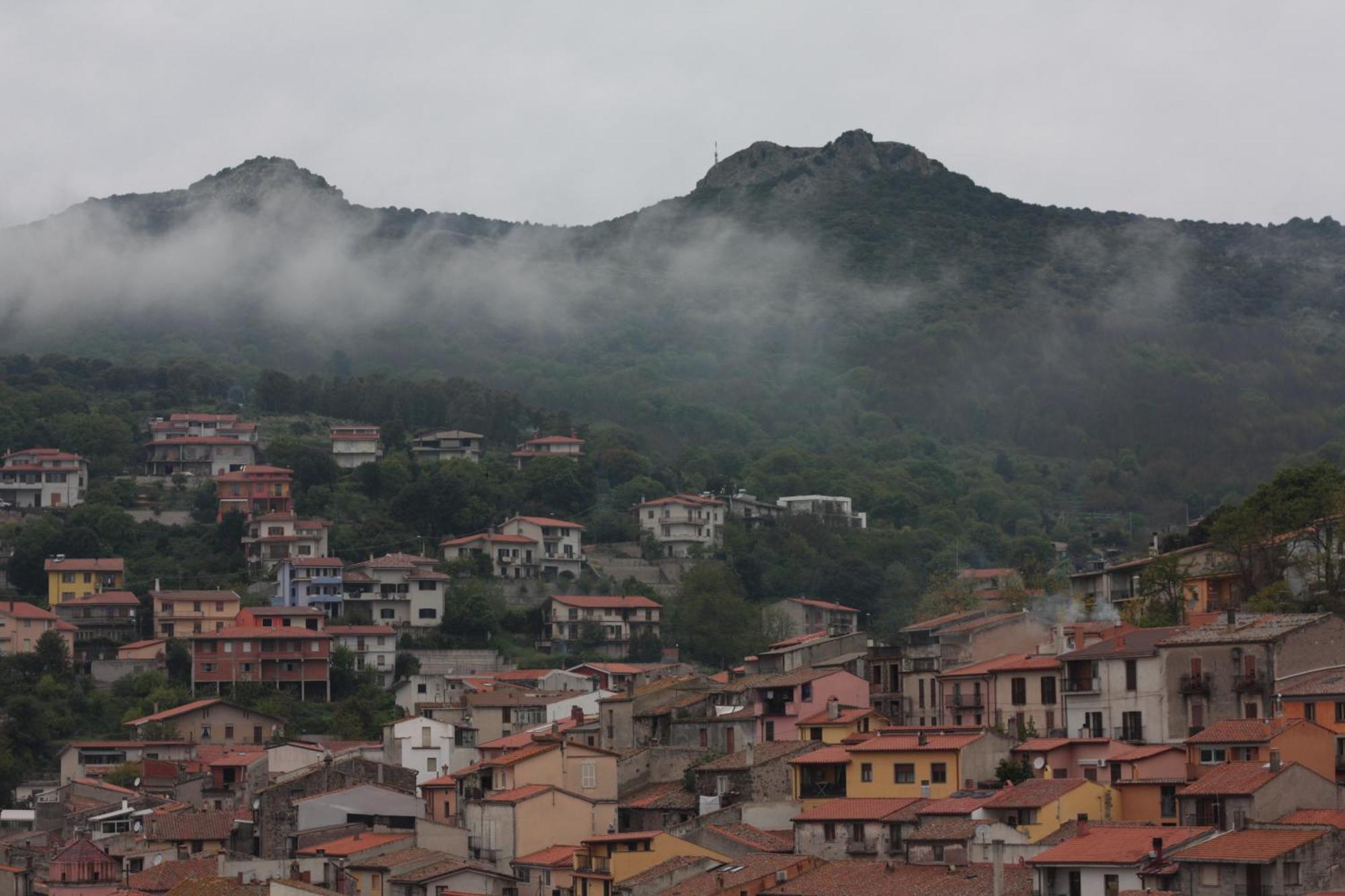 Bed and Breakfast Il Lupo Rosso Santu Lussurgiu Esterno foto