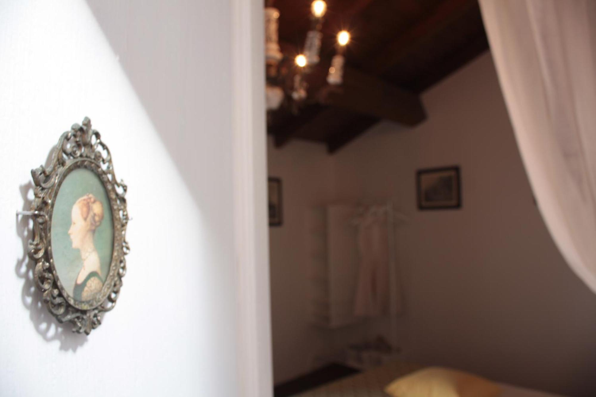 Bed and Breakfast Il Lupo Rosso Santu Lussurgiu Camera foto