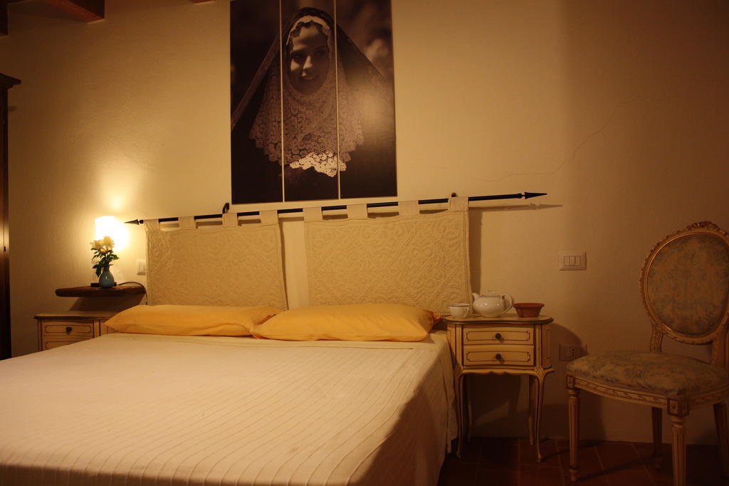 Bed and Breakfast Il Lupo Rosso Santu Lussurgiu Camera foto