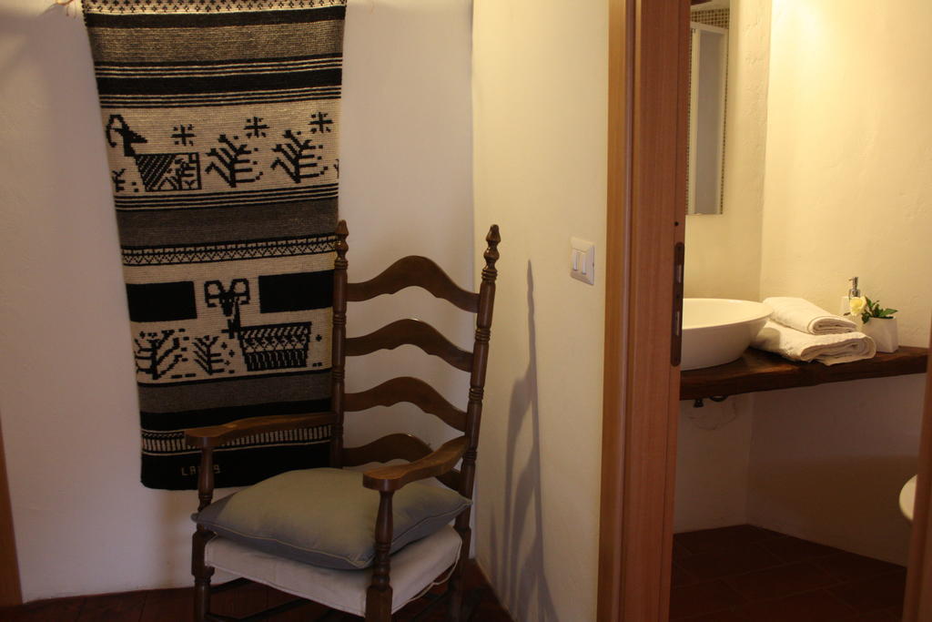 Bed and Breakfast Il Lupo Rosso Santu Lussurgiu Camera foto