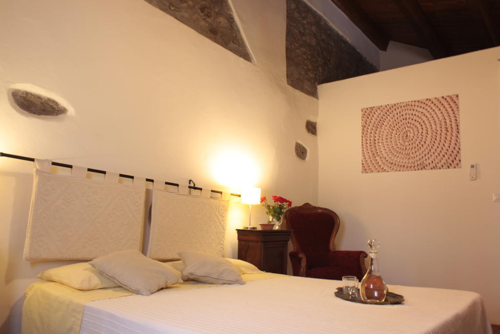 Bed and Breakfast Il Lupo Rosso Santu Lussurgiu Camera foto